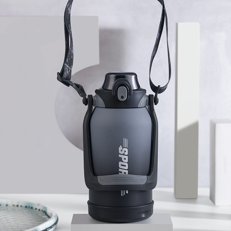 Straw 316 Stainless Steel Outdoor Sports Water Bottle - Image 2
